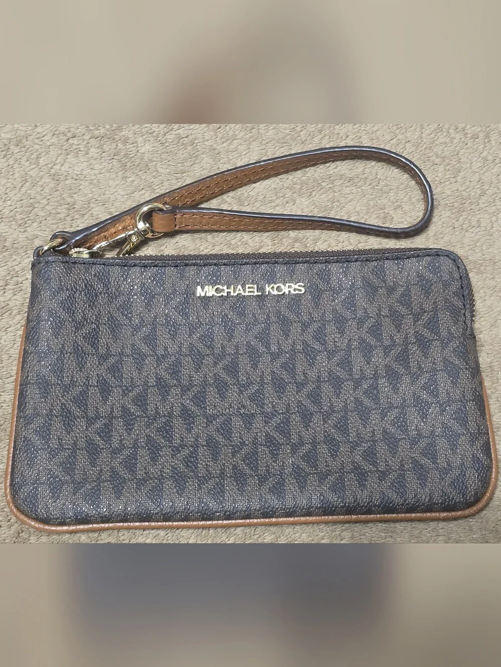 👝 Michael Kors Jet Set Brown Signature MK PVC Leather Large Travel Wristlet